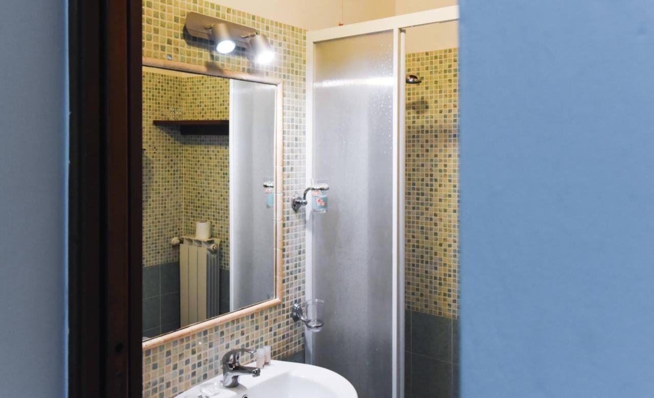 Camera Familiare con Bagno Privato