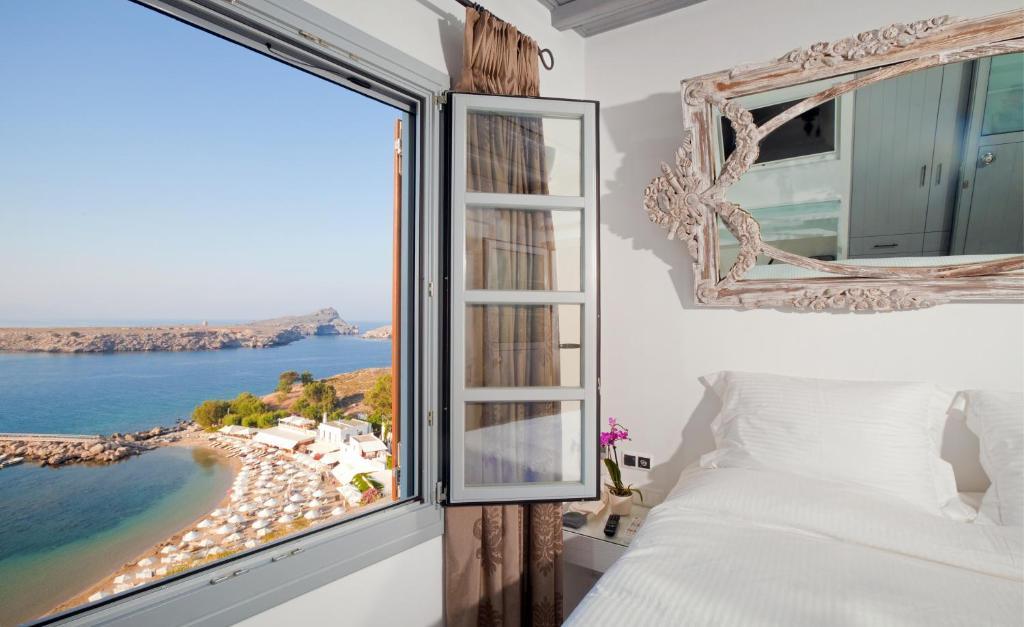 Luxury Two-Bedroom Villa with Sea View (2-6 Adults)