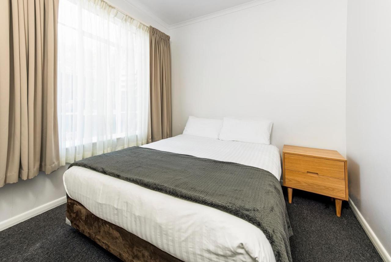 Standard Queen Room with Free Wifi and Parking