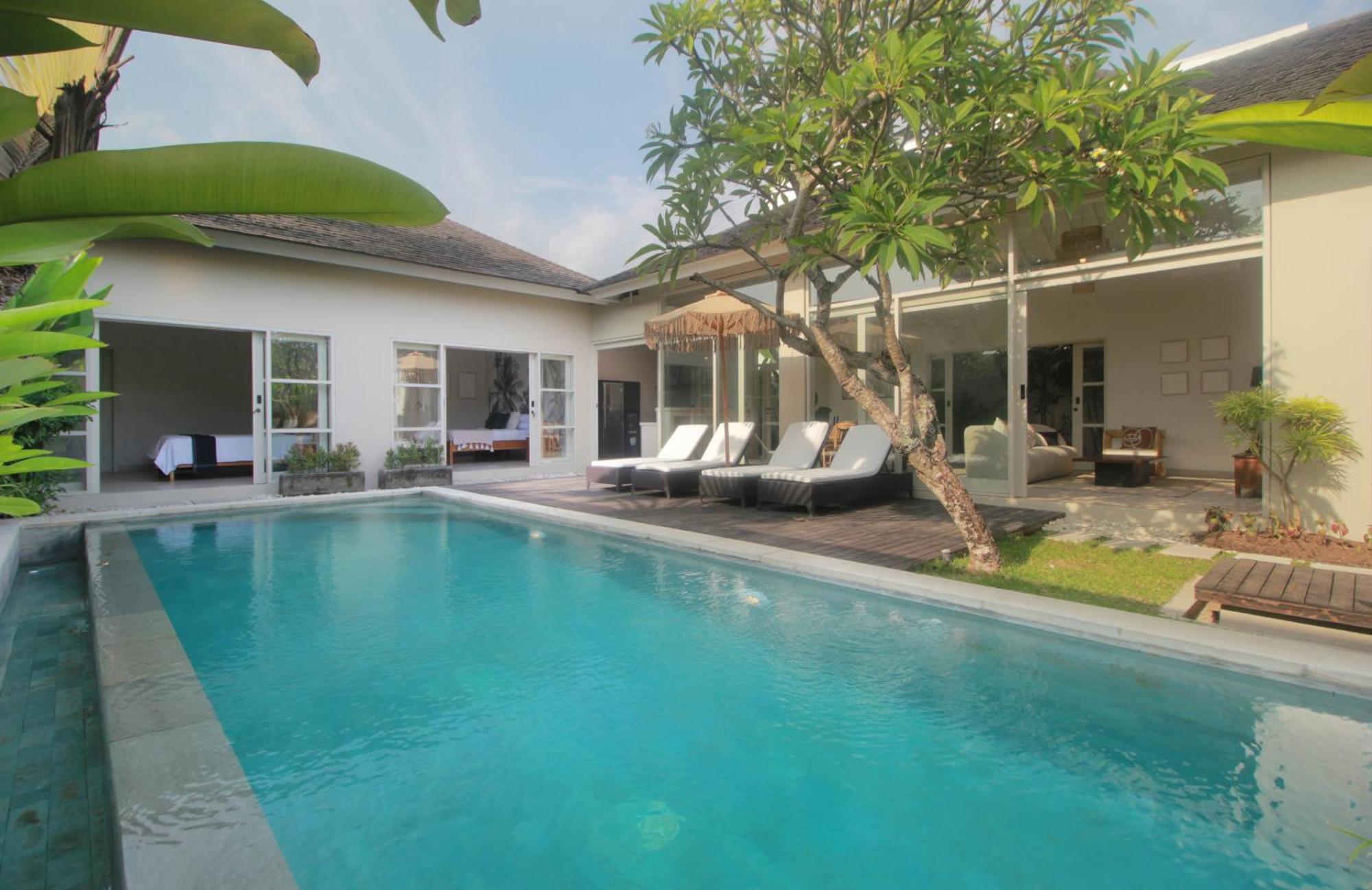 DELUXE Three Bedroom Villa Private Pool