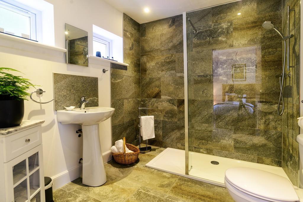 Three Bedroom Lodge Sleeps 8