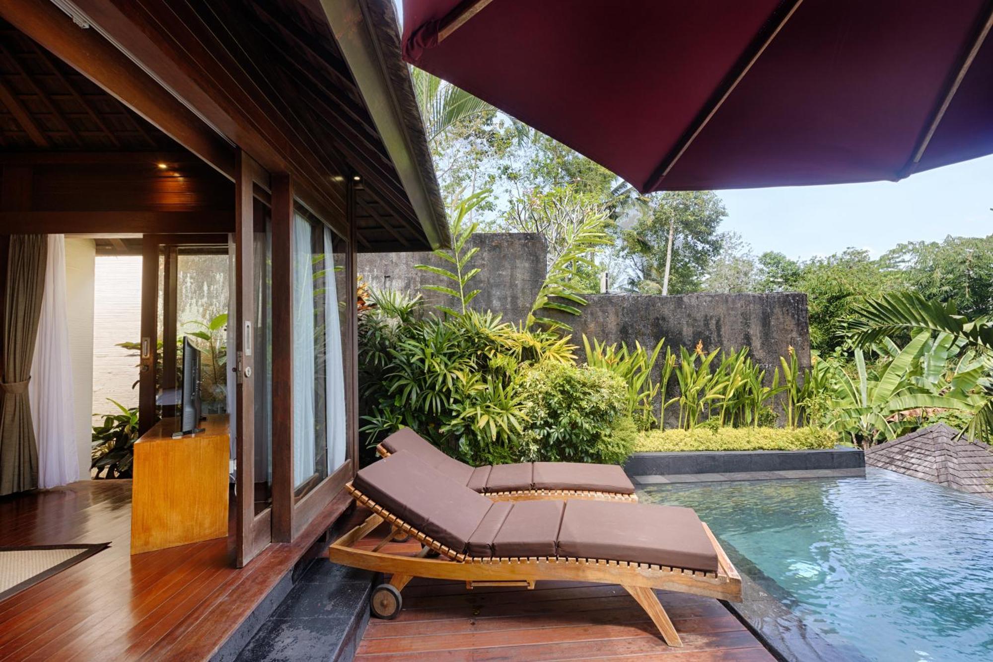 Deluxe Villa Private Pool Benefit