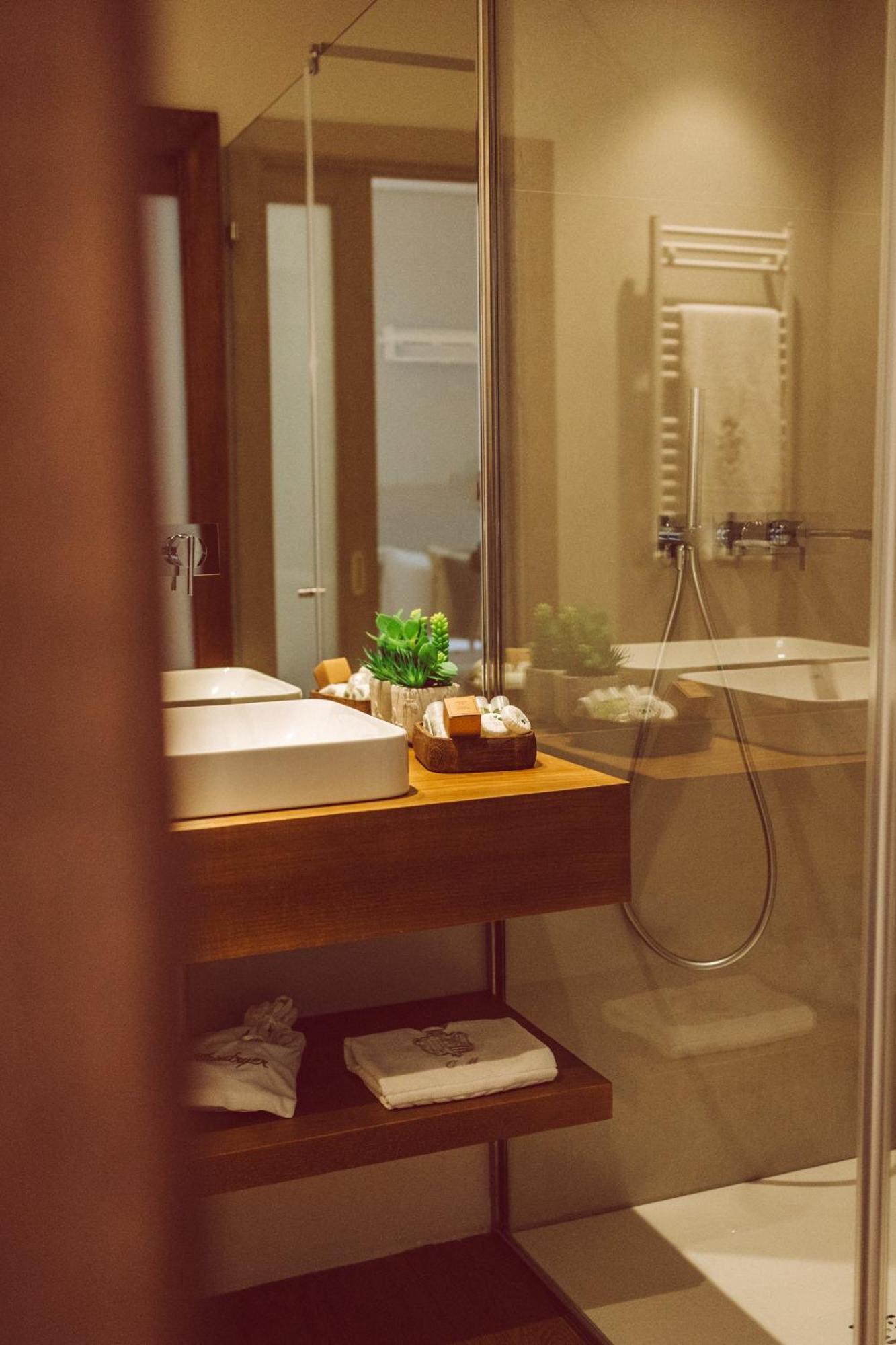 Deluxe Double or Twin Room Garden View