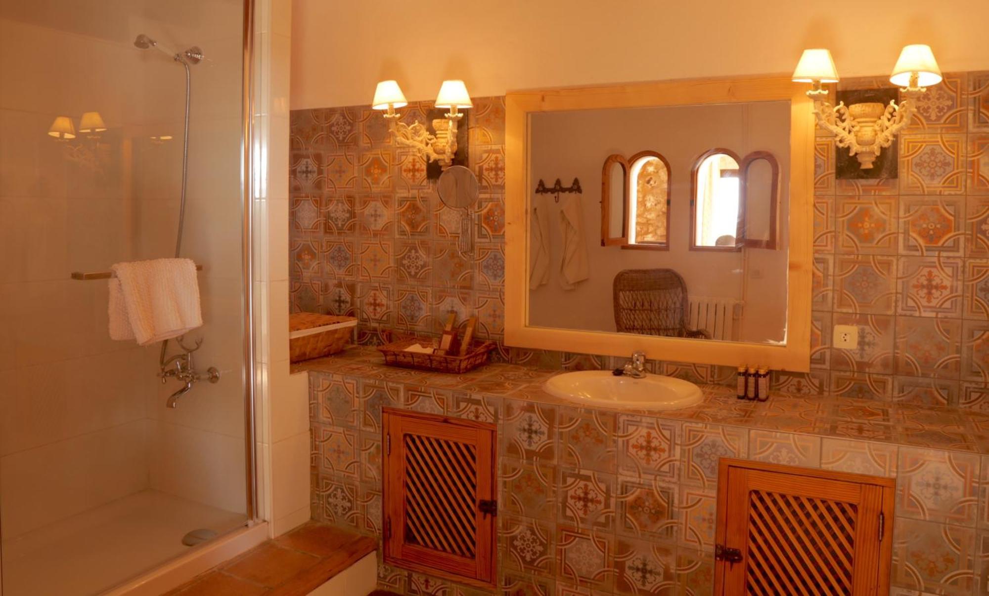 Suite Junior con terraza y acceso al spa (2 adultos)