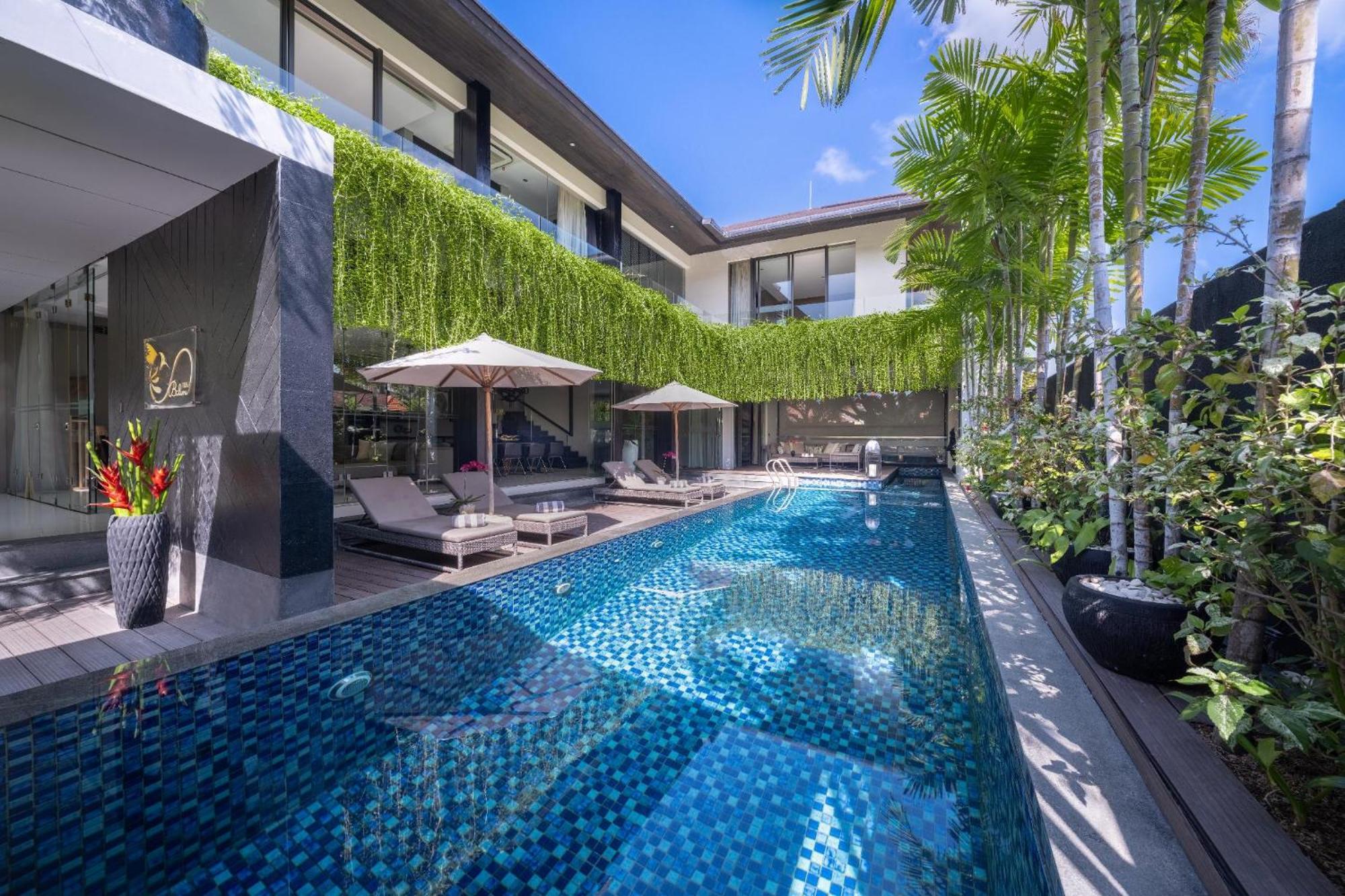 3BR Luxury Villa | 5 mins walk to Beach Garden Indoor Living