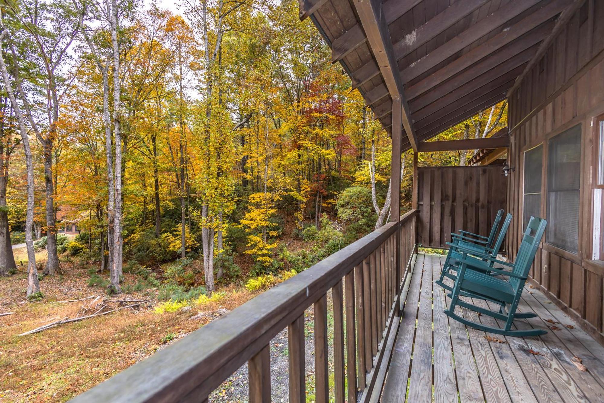 Three-Bedroom Cottage Balcony