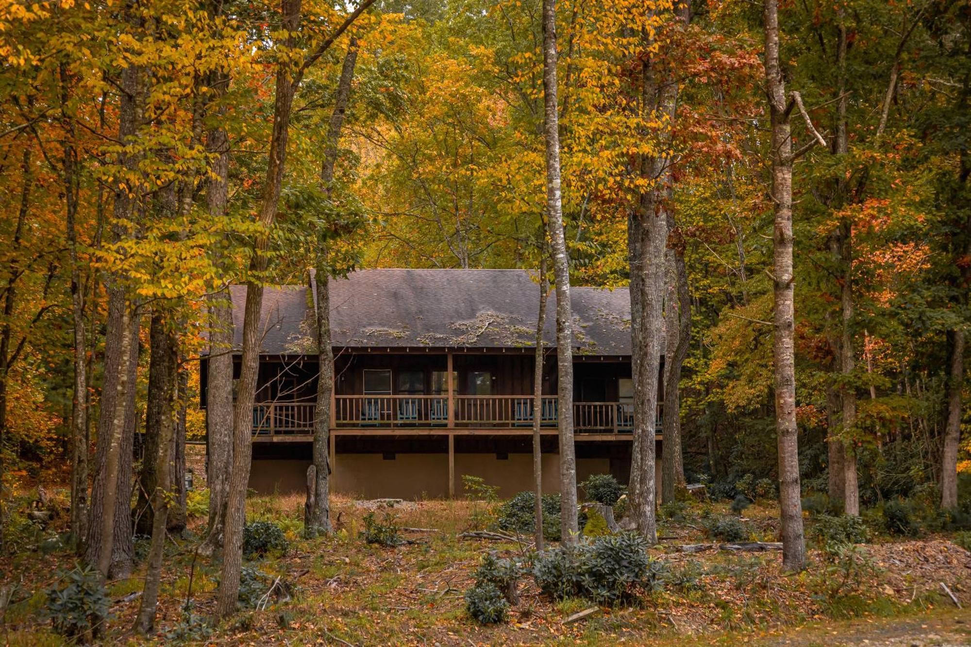 Three-Bedroom Cottage Balcony