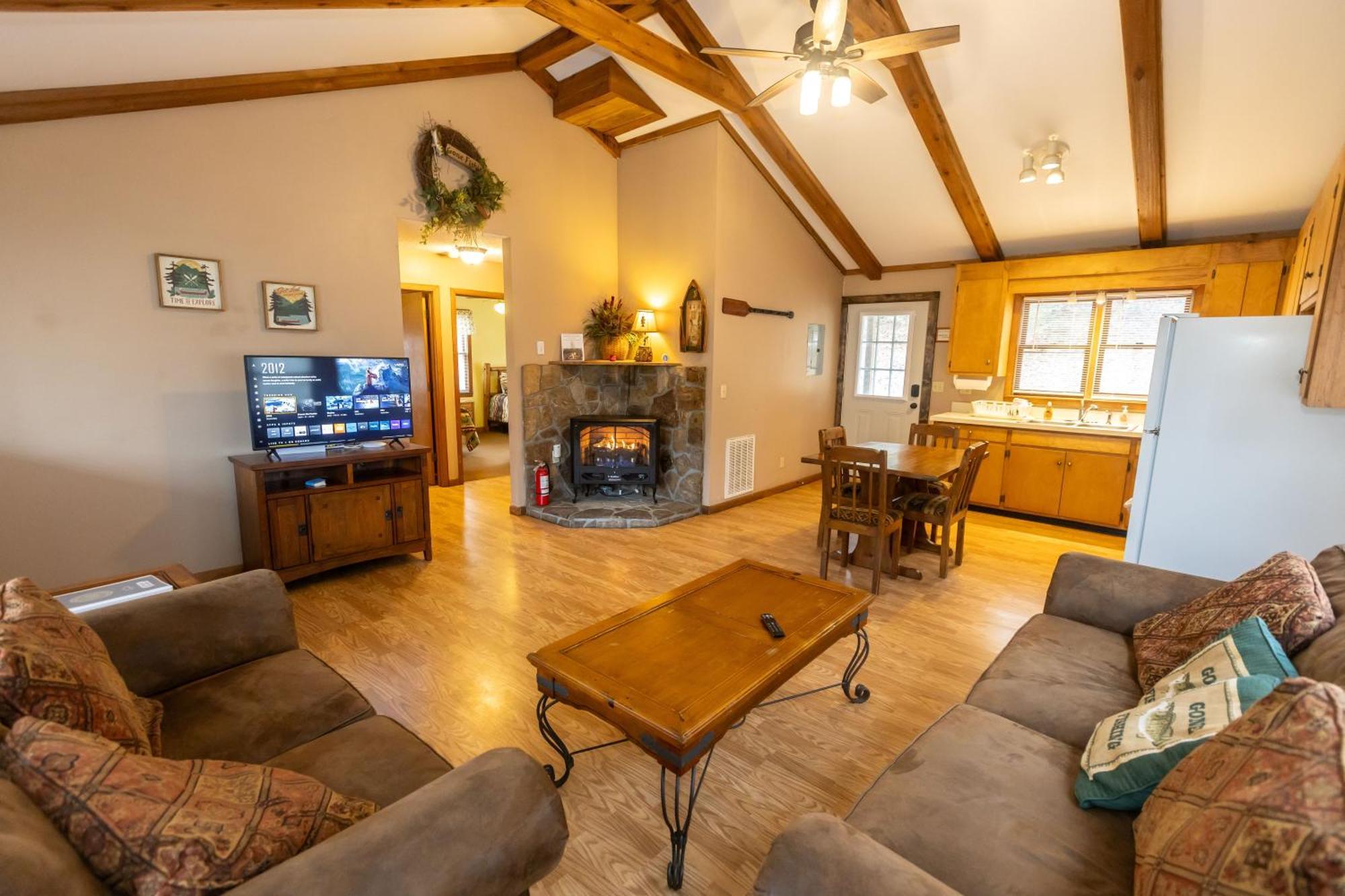 Two-Bedroom Cottage Lake View