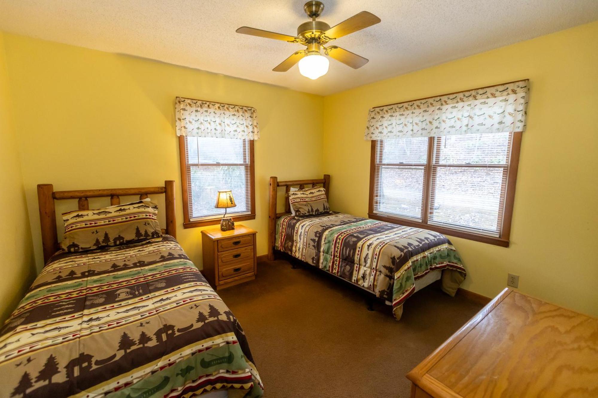 Two-Bedroom Cottage Lake View