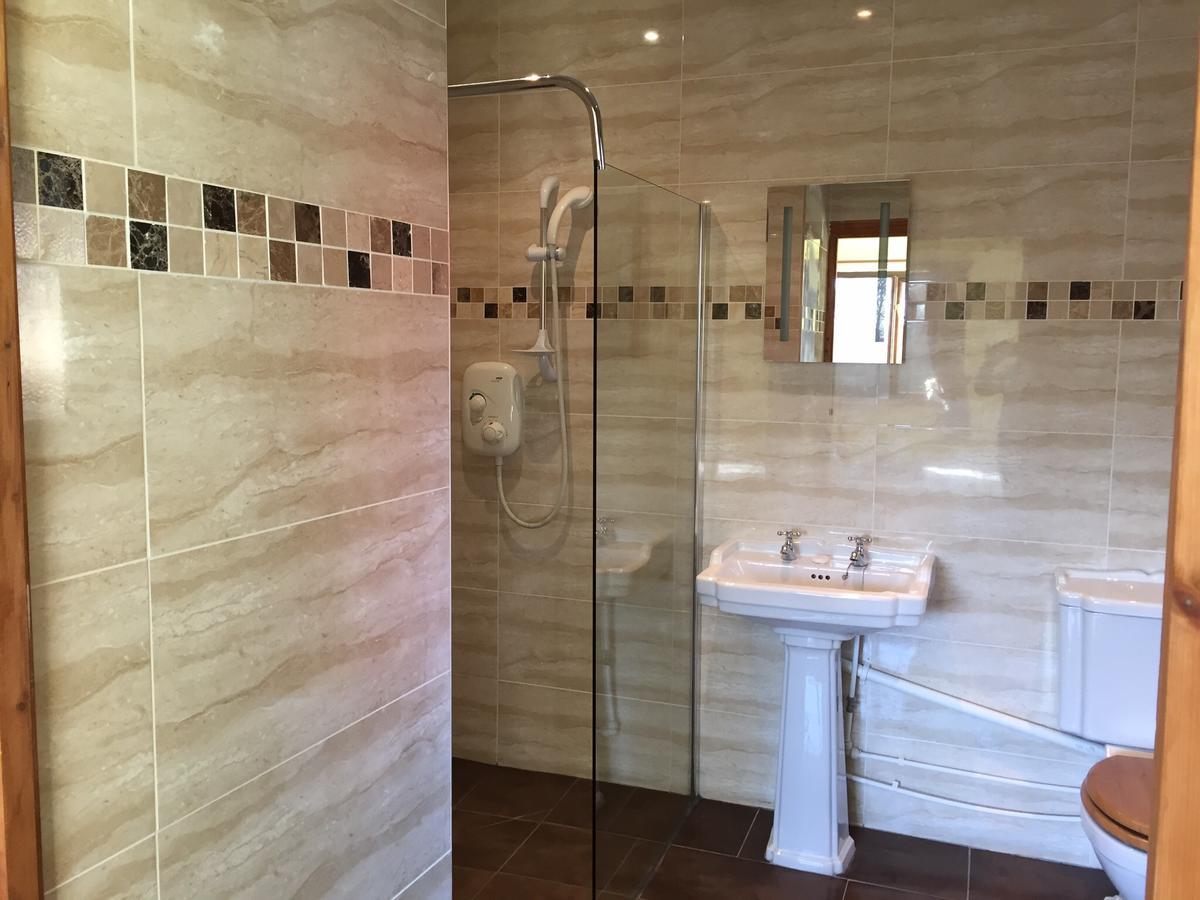 Double or Family Room ensuite – double single bed