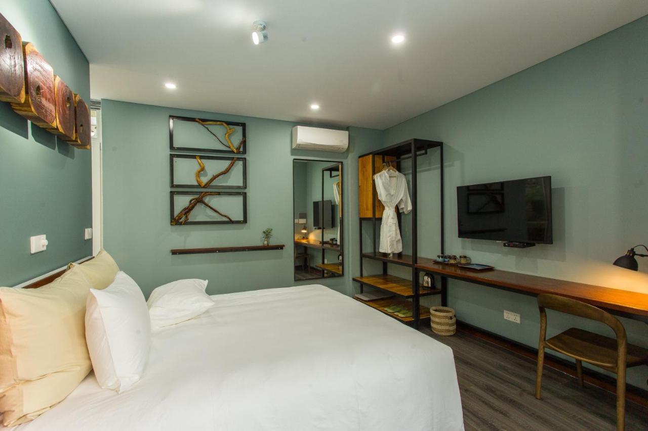 King Room with Pool View
