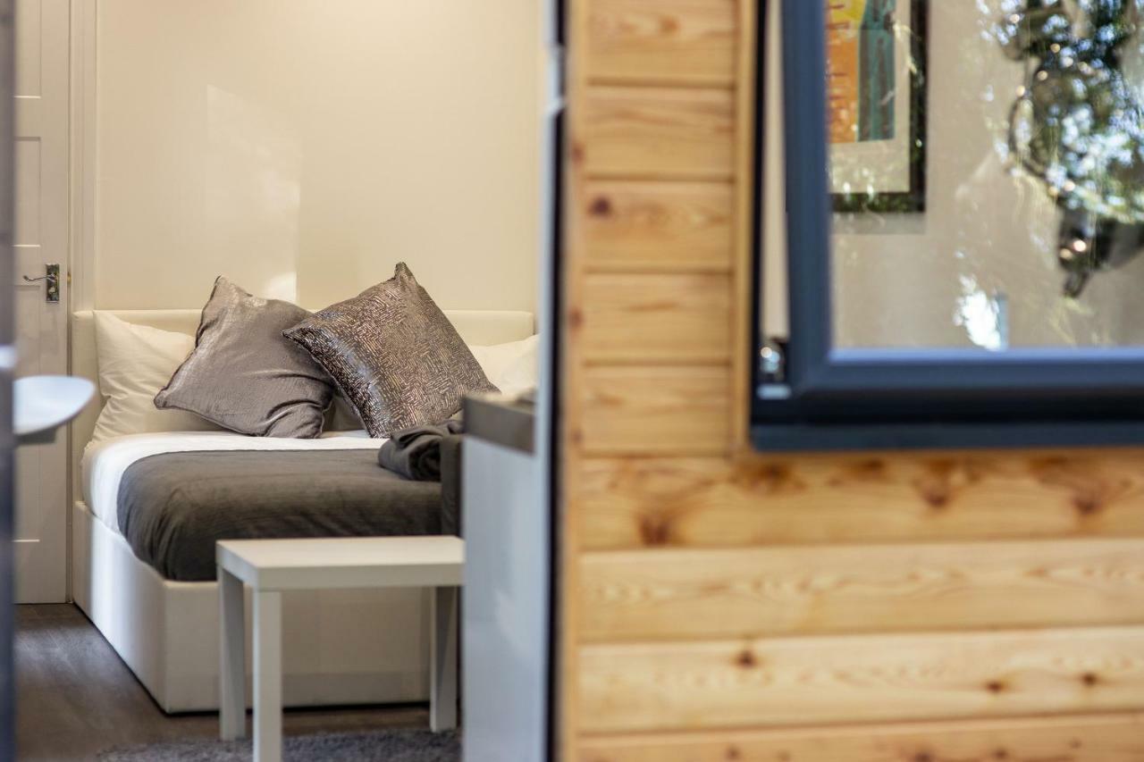 Studio with Garden View