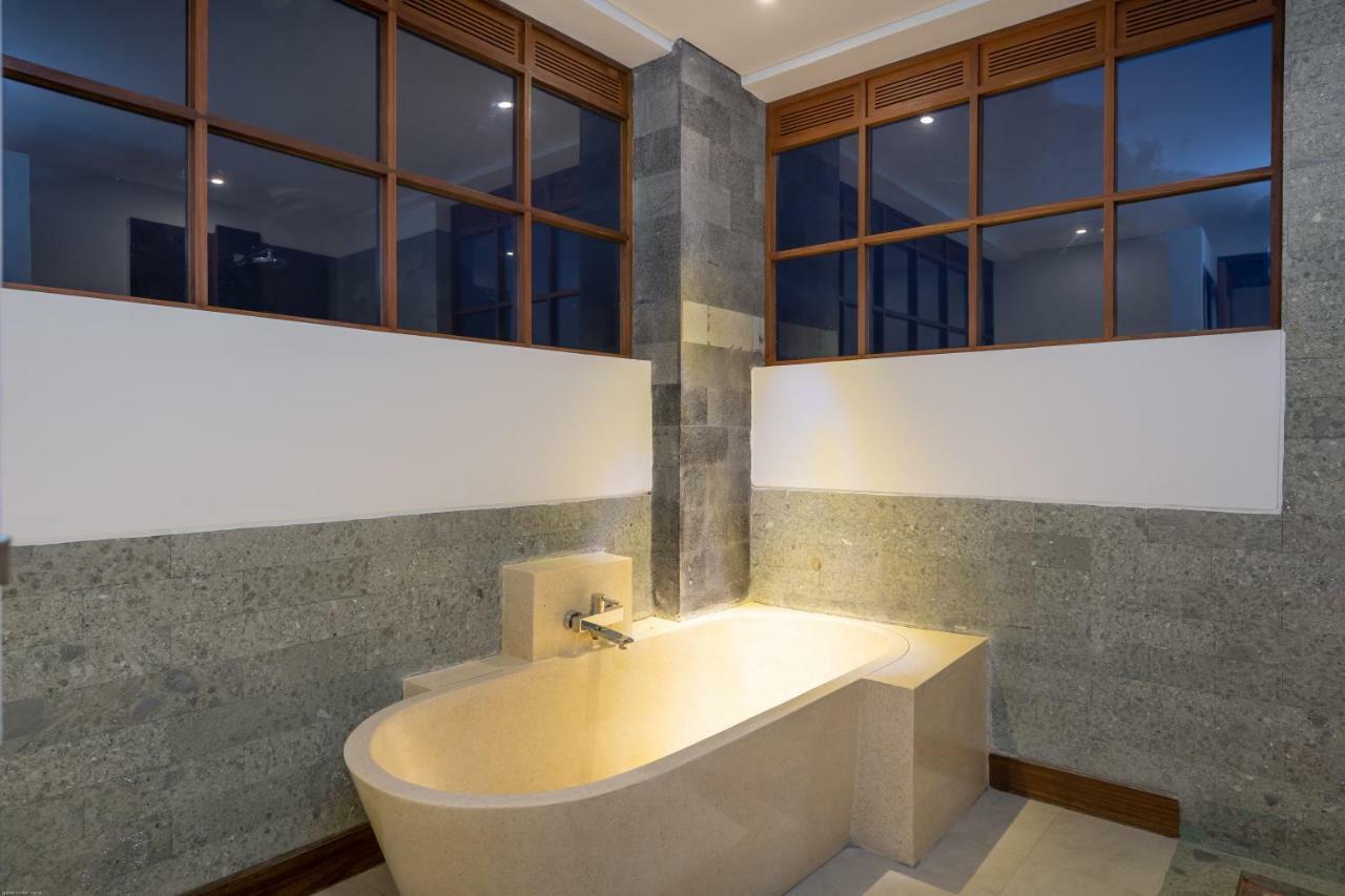 One Bedroom Balcony with Rice Field View