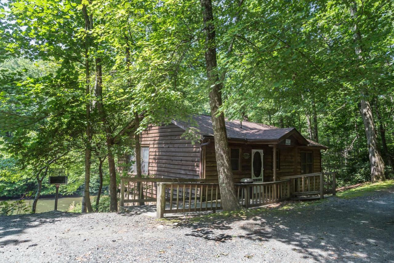 Two-Bedroom Cottage Lake View