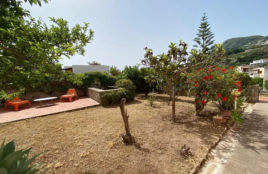 Villa a Lipari-1