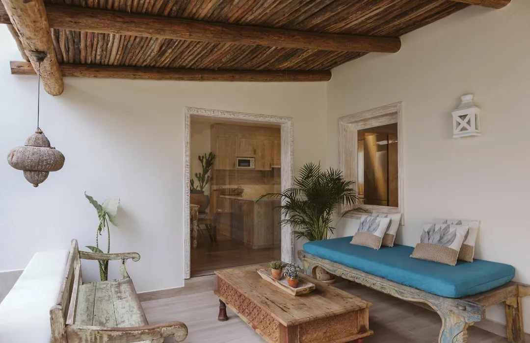 Villa Lily-1