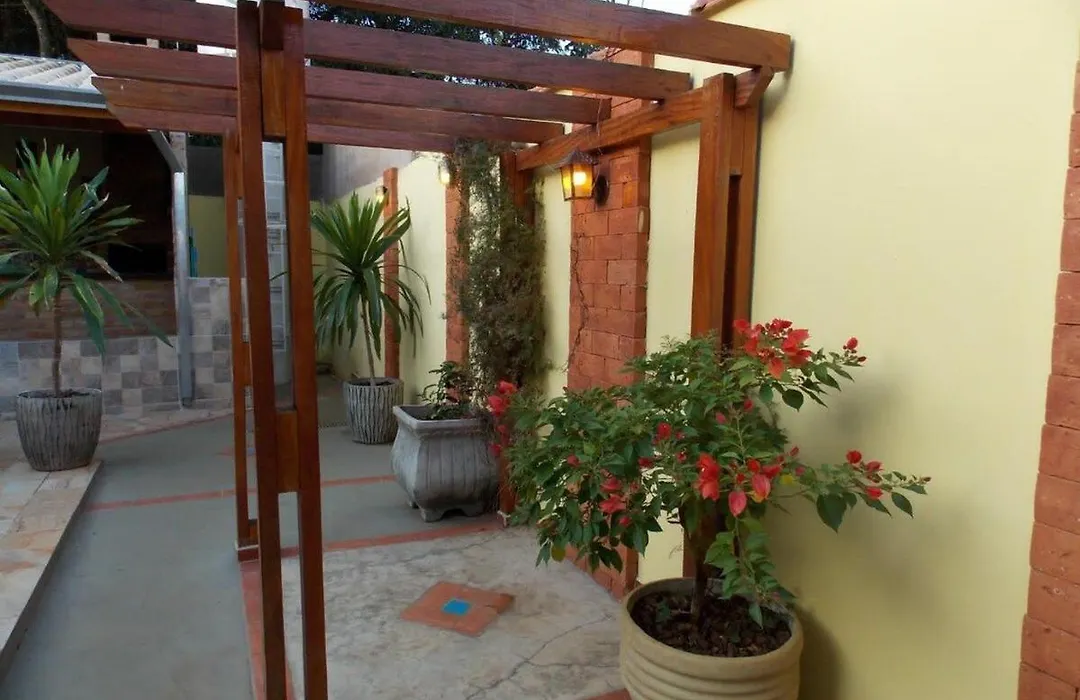 Chalé Paraíso com piscina privativa em Brotas SP-1