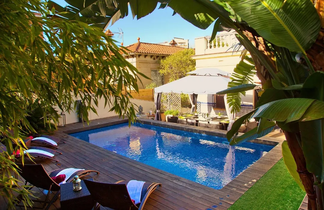 Villa Victoria Barcelona-1