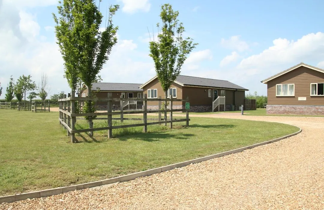 Waterside Lodges Cambridge-1
