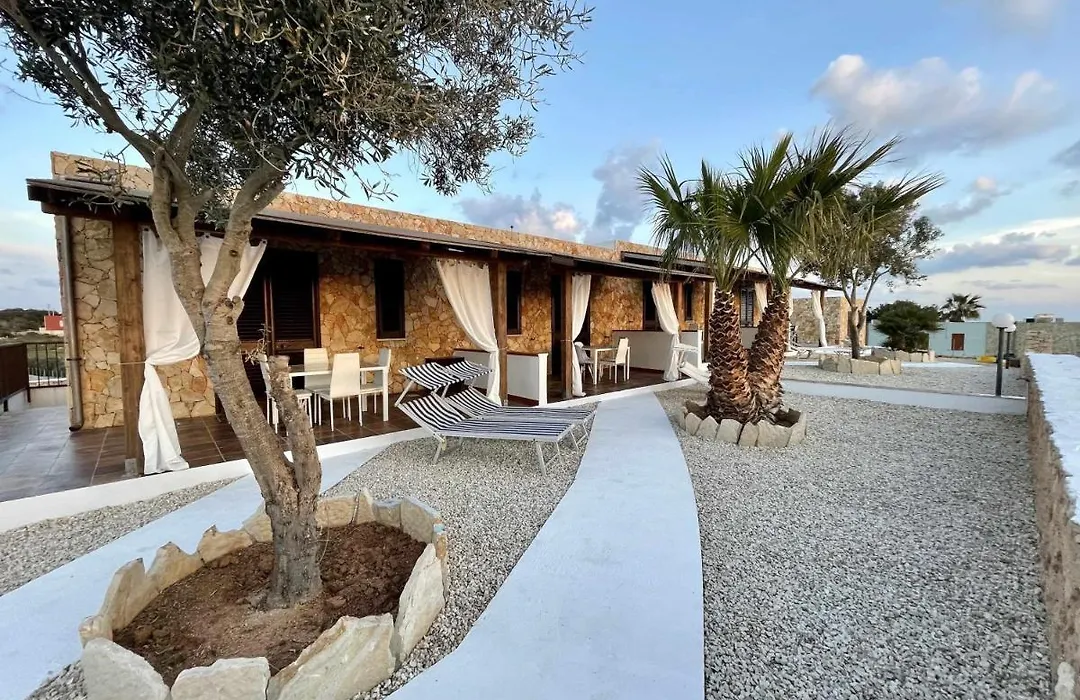 Dammusi cala croce-1