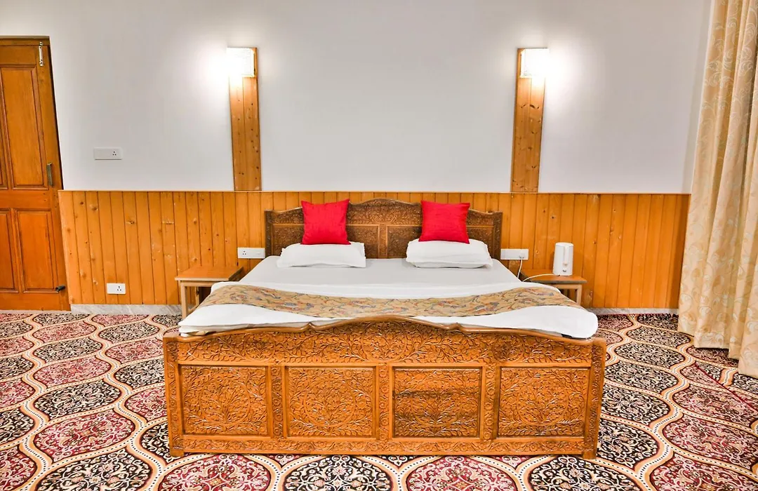 The Country Hills Villa-1