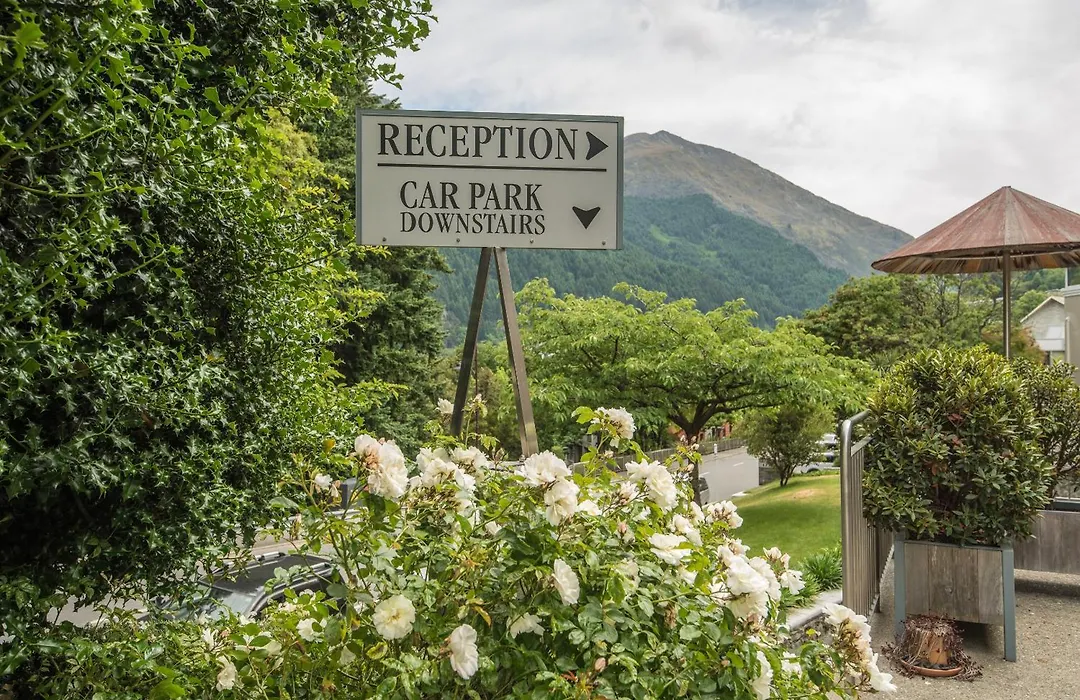 Coronation Lodge-1