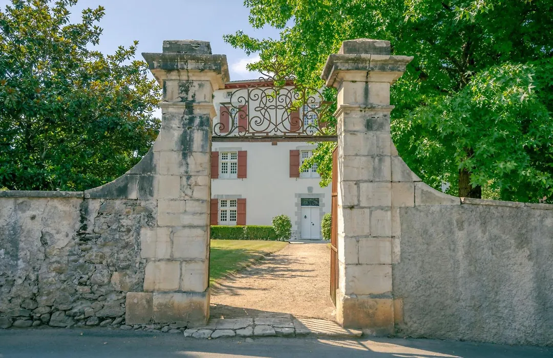 Maison Luroa , l'âme Basque au cœur Océan et Montagne-1