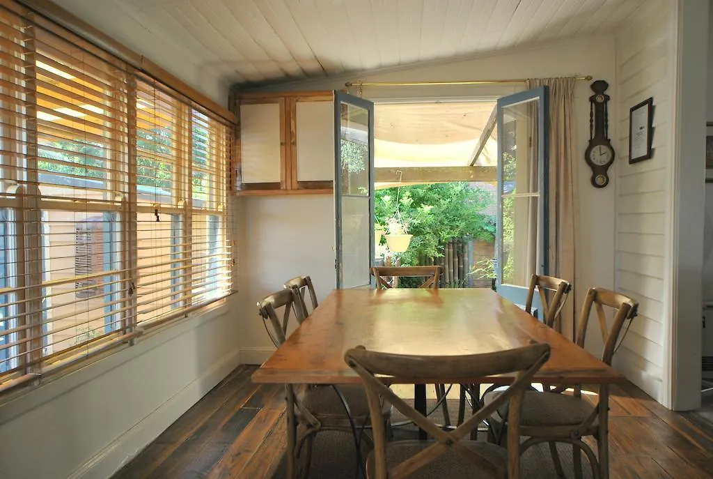 Cooma Cottage-1
