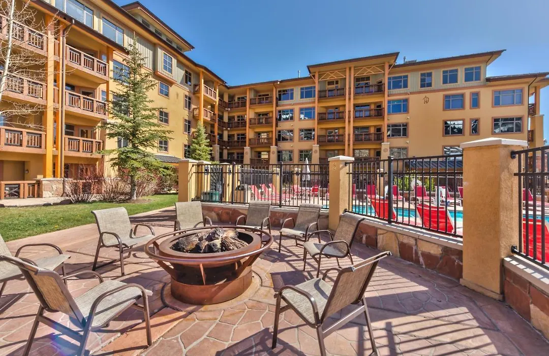 Superior Ski In Ski Out, Top Floor Penthouse, Pool, Hot Tubs Conde Nast Forbes Award Winner B508-1
