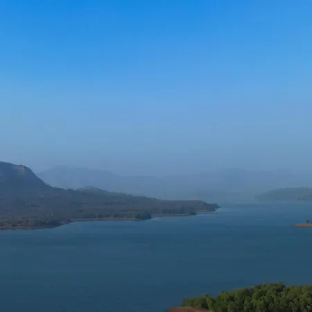 Ekam Lake House: Mountain Views & Wellness Retreat-3