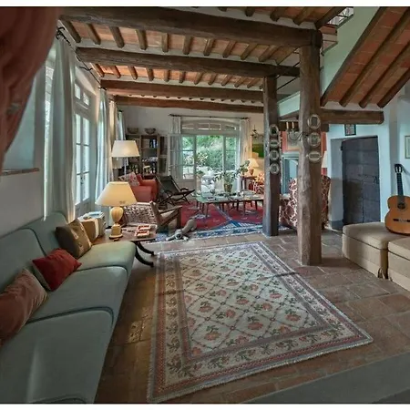 Villa Marlia 10-2