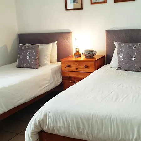 Camdeboo Cottages-2