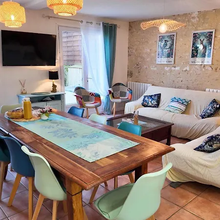 La Villa des Roses Gîte Chambres d'hôtes Piscine chauffée-3