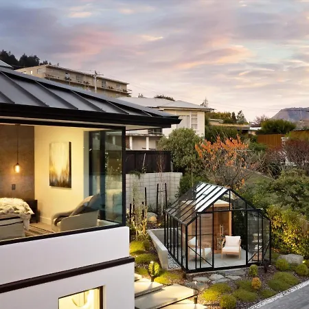The Glasshouse By Majordomo - Central Home With Hot Tub & Sauna-3