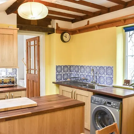 Riverside Cottage-2