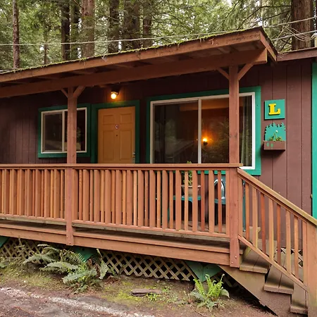 Emerald Forest Cabins-3