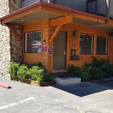 Gondola Lodge With Free Beach Voucher-3