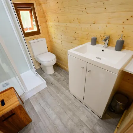 Broomhills Farm River Eco Pods-3