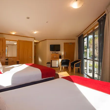 Coronation Lodge-2