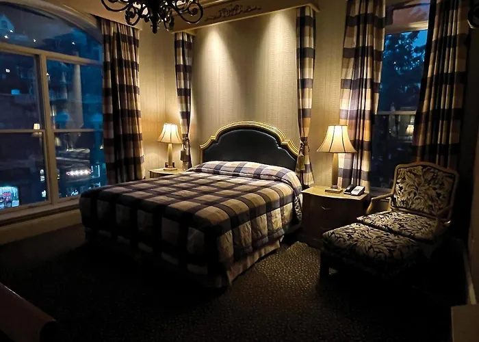 Celebrity Boutique Hotel