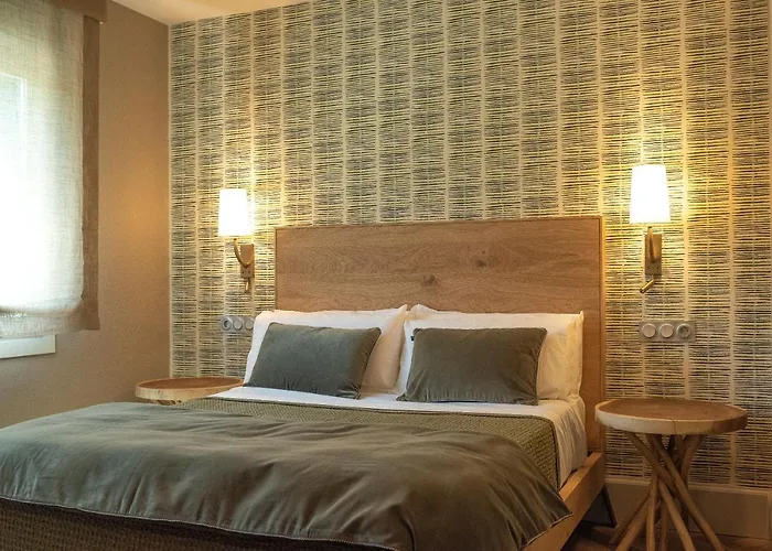 Hotel cerca del colegio: Apartamentos Boutique Fuente Real