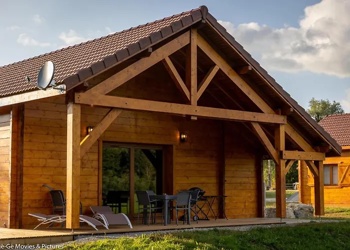 Les Jardins du Hérisson Chalet 2