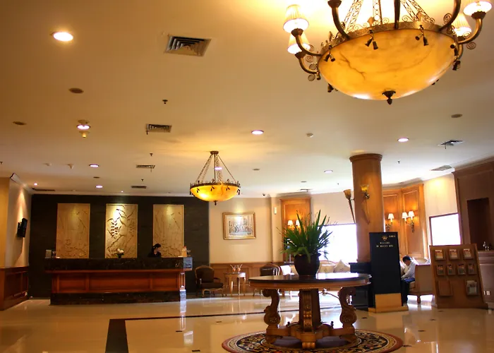 Luxury hotel only: The Majesty Hotel