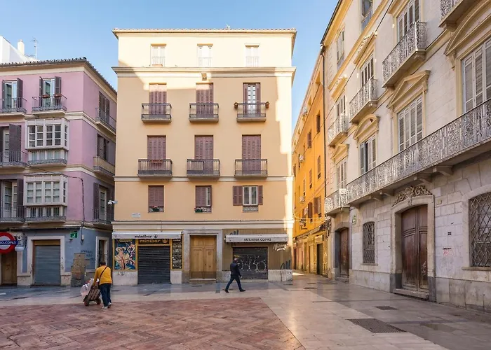 Alquiler de vacaciones: Central Malaga Apartment At Mitjana Plaza