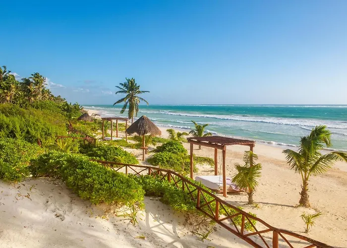 Beachfront Villa Playaaekun
