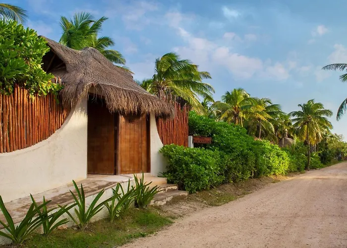 Beachfront Villa Playaaekun