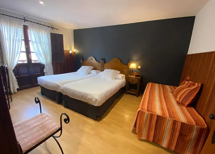 Hotel de 3 estrellas: El Tejo de Comillas