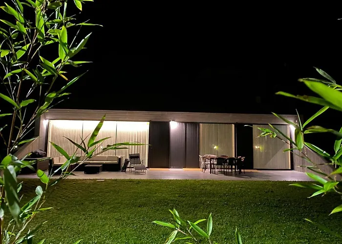 La Casa de Hierba - Casa de campo de diseño con jardín y wifi cerca de las playas de Llanes