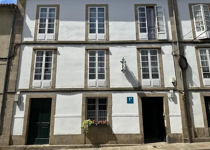 Casa Anglicana Del Peregrino/ Santa Cristina