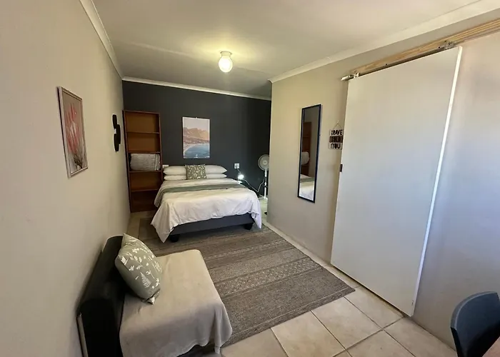 Guest house: Hide 2 On Rees
